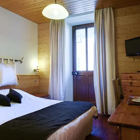 Du Commerce Hotel 3*