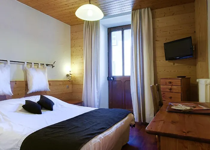 Du Commerce Hotel 3*