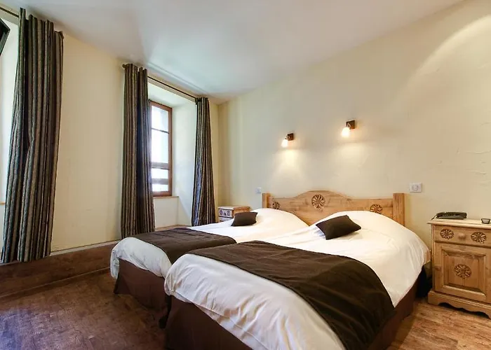 Hotel Du Commerce Thônes