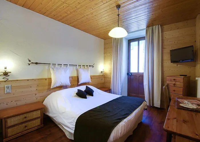Hotel Du Commerce Thônes